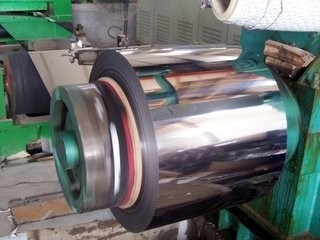 PPGI enduit par couleur a galvanisé la longueur de bobines d'acier inoxydable adaptée aux besoins du client