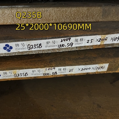 Plaque d'acier au carbone épaisseur 3-60 mm laminée à chaud Q235 S235JR SS400 Pour la structure