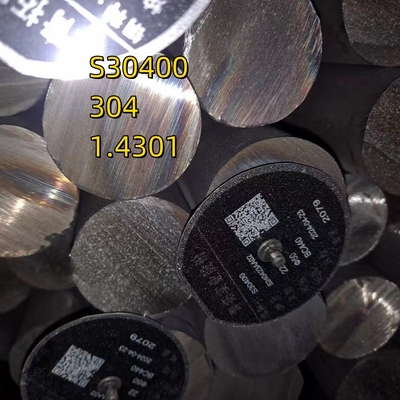 Barres rondes en acier inoxydable AISI304 1.4301 Matériau Diamètre = 165 (ou 170 mm) et longueur = 3000 mm