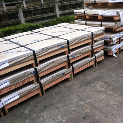 904L plat laminé à chaud de l'acier inoxydable Plates12MM UNS S08904 solides solubles 904l