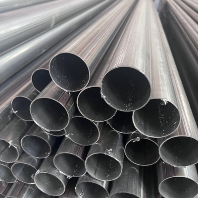 Diamètre 45 mm x Épaisseur 2,0 mm x 3050 mm T Matériau 1,4510 17% Cr (AISI 439) Tubes soudés en acier inoxydable