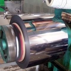 PPGI enduit par couleur a galvanisé la longueur de bobines d'acier inoxydable adaptée aux besoins du client