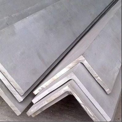 SUS316L / AISI316L / ASTM 316L Barre d'angle en acier inoxydable, dimensions 50*50*5mm - Longueur 6000mm
