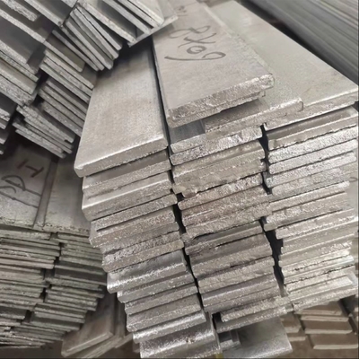 Barre plate en acier galvanisé trempé à chaud S235JR ASTM A36 SS400 Barre plate légère 30*3*6000MM