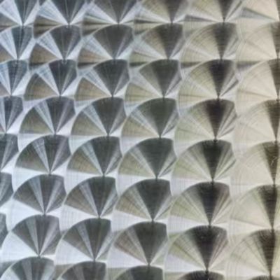 304 feuille d'acier inoxydable 3D CD cercle miroir surface texture laser pour la conception architecturale 1.5 * 1220 * 2440MM
