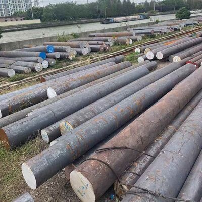 Barre ronde en acier allié 18Cr2Ni4WA 180mm OD Acier cémentable forgé haute résistance pour engrenages lourds