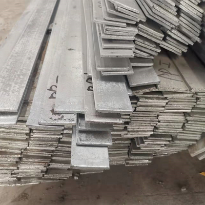Barre plate en acier galvanisé trempé à chaud S235JR ASTM A36 SS400 Barre plate légère 30*3*6000MM