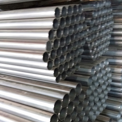 Profil en acier inoxydable 409L SUH409 Tubes en acier soudé 63 mm * 1,5 mm * 6000 mm